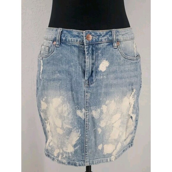 Venus Distressed Light Wash Distressed Bleach Wash Denim Jean Skirt Size 8 - Picture 1 of 6